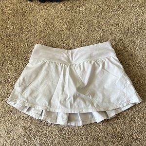 Little girls Ivivva white tennis or athletic skirt size 7